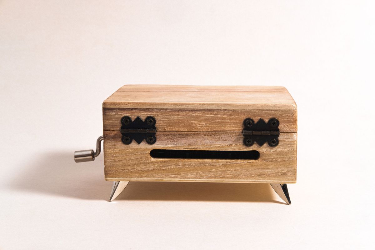 MUSiC BOX – Ding Music Box