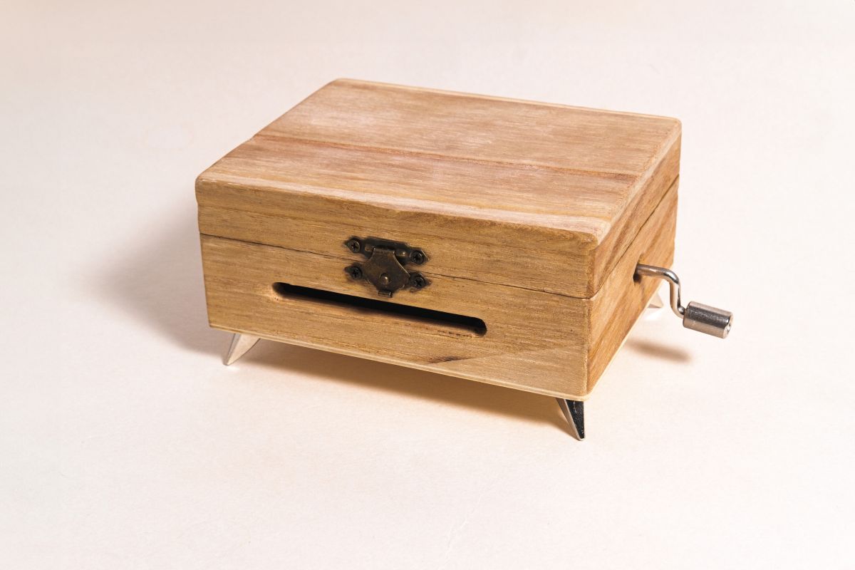 MUSiC BOX – Ding Music Box